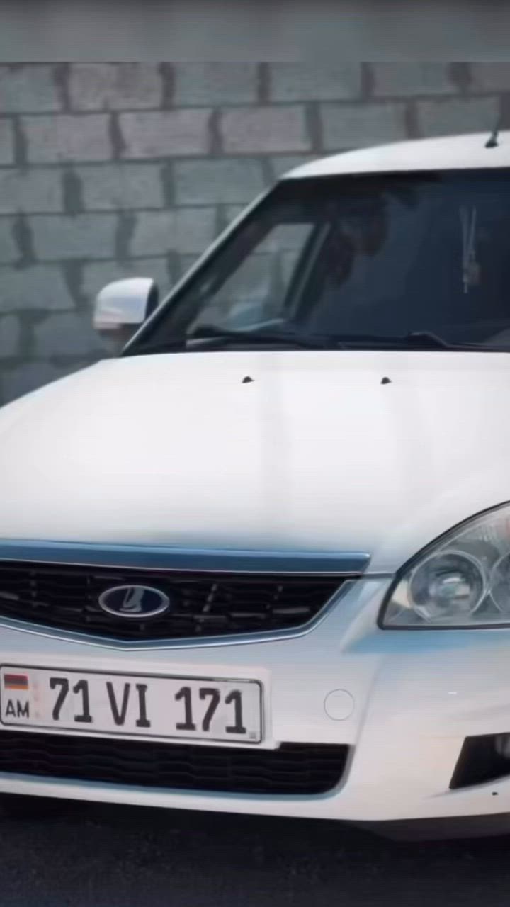 VAZ (Lada) 2172 2013 video 1